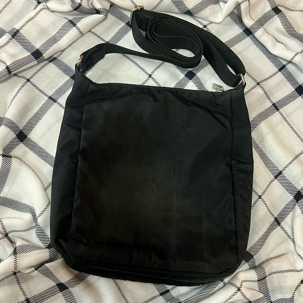 Baggallini Black Crossbody Bag - Picture 6 of 10